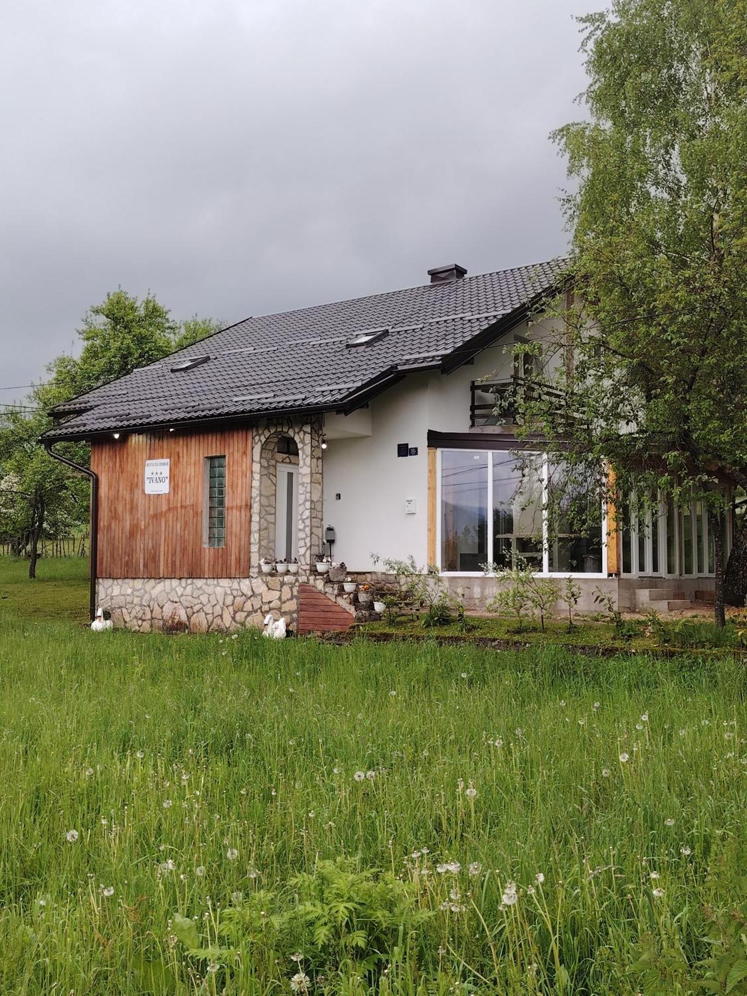 Holiday Home Ivano Korenica Eksteriør billede